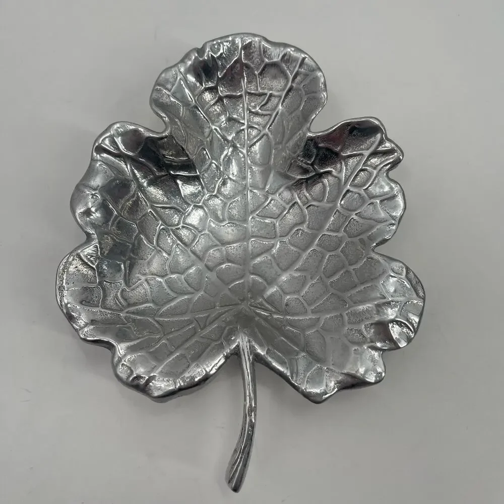 MARIPOSA Leaf Dish 6